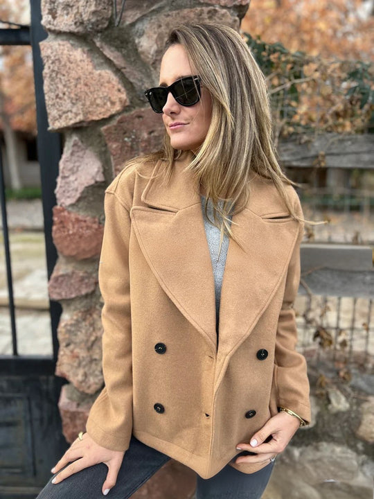 Damen Kurzer Wollmix-Mantel mit großem Schalkragen, doppelreihiger Knopfleiste und Eingrifftaschen Shop Nory