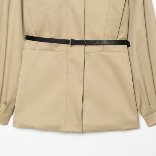 Damen Kurzer Cape‑Trench mit hohem Funnelkragen und Taillengürtel Shop Nory