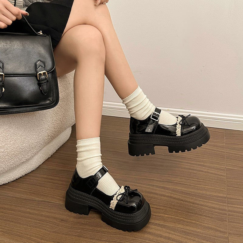 Damen Schnalle-Mary Jane Schuhe mit dekorativem Spitzenbesatz und komfortabler Plateau-Sohle