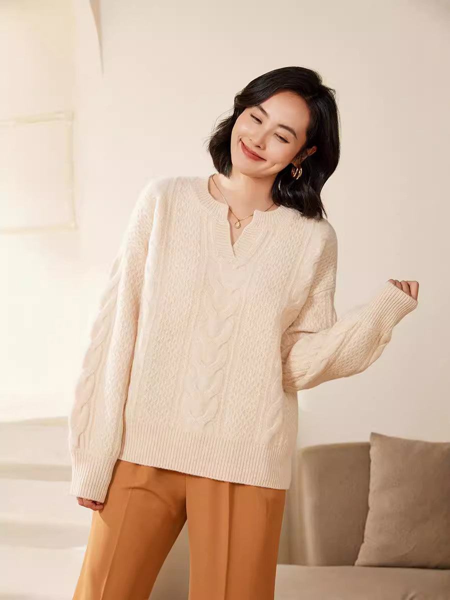 Damen Oversize Zopfstrick-Pullover mit V‑Einsatz und kaschmirähnlicher Weichheit Shop Nory