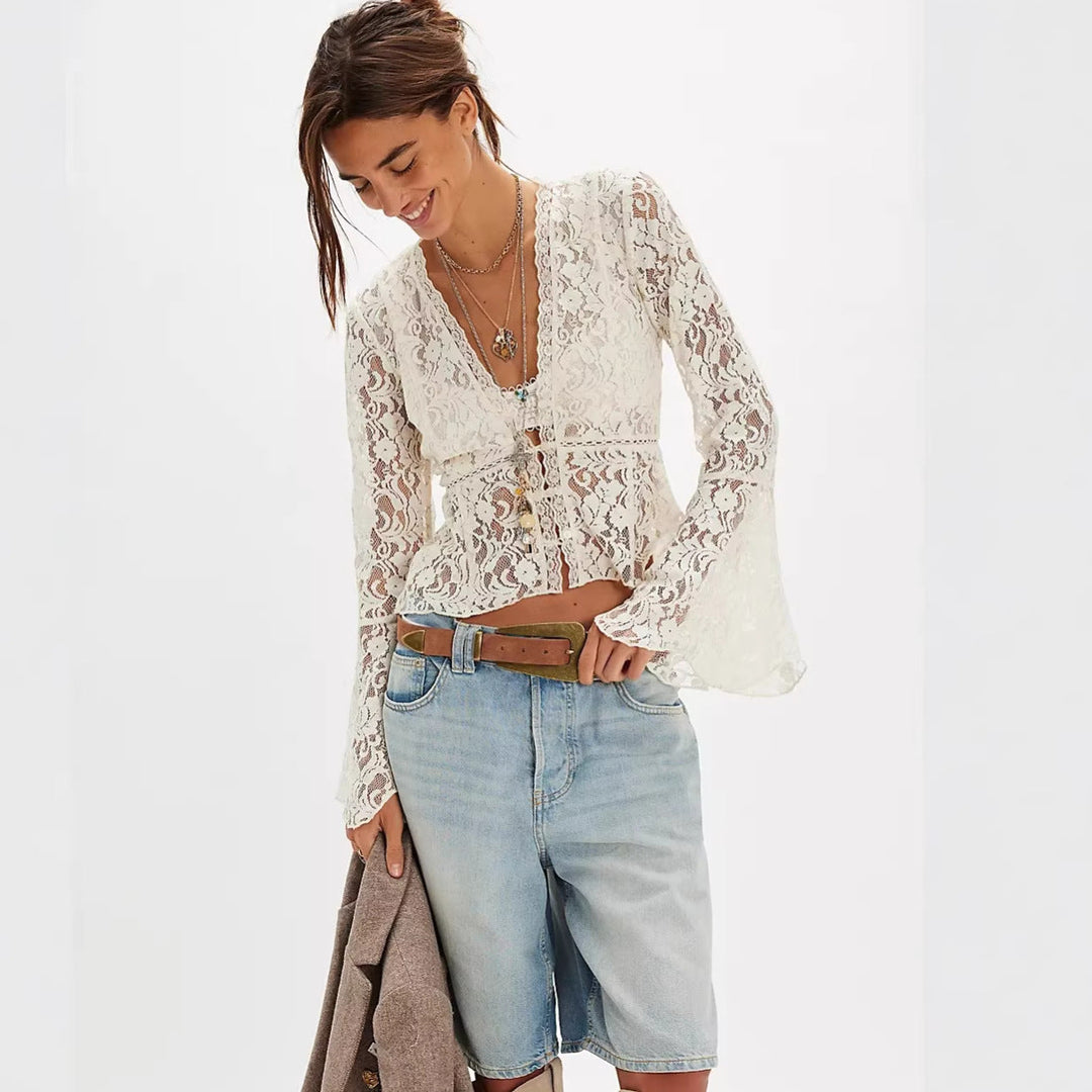 Damen Spitzenbluse im romantischen Design mit weitem Arm