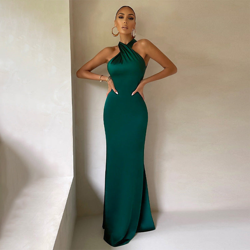 Rückenfreies Kleid
