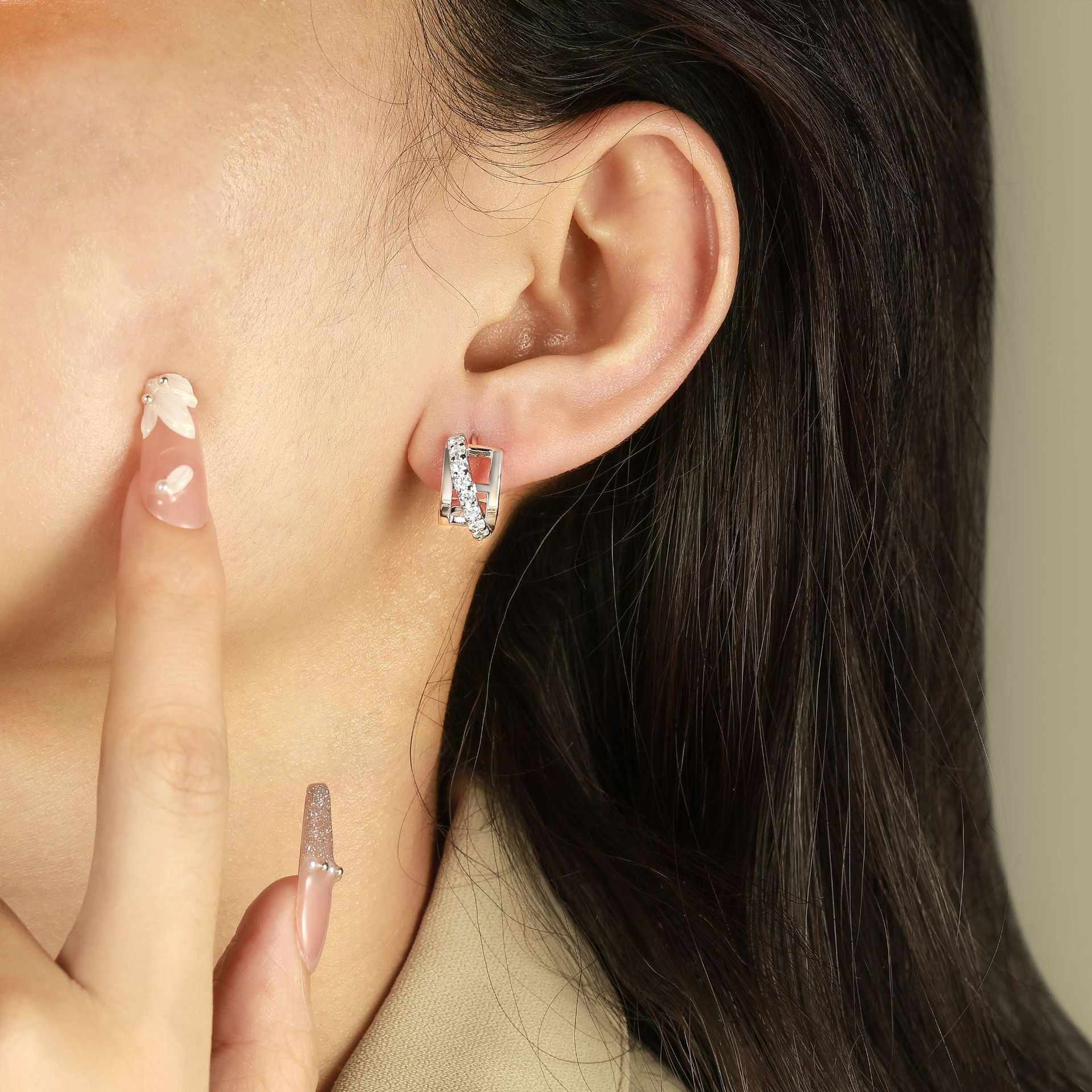 Damen Creolen mit funkelndem Zirkonia-Besatz Shop Nory