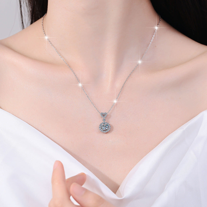 Damen Halskette mit herzförmigem Anhänger und funkelndem Kristallbesatz Shop Nory