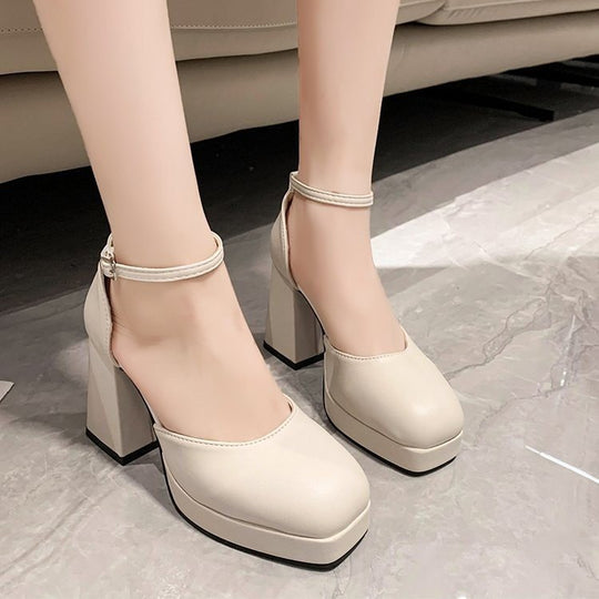 Damen Mary-Jane Pumps mit quadratischer Zehenbox, Plateau und robustem Blockabsatz Shop Nory