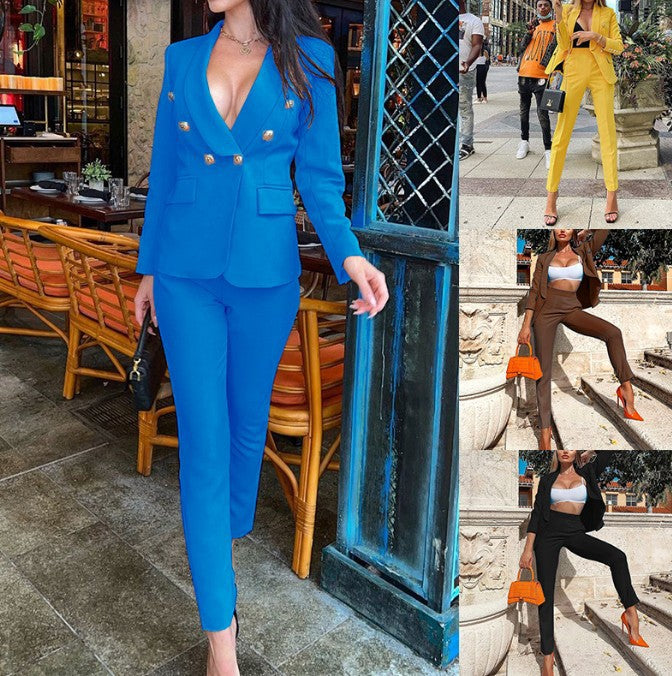 Damen Taillierter Hosenanzug mit tiefem Revers, Slim-Hose und goldenen Zierknöpfen Shop Nory