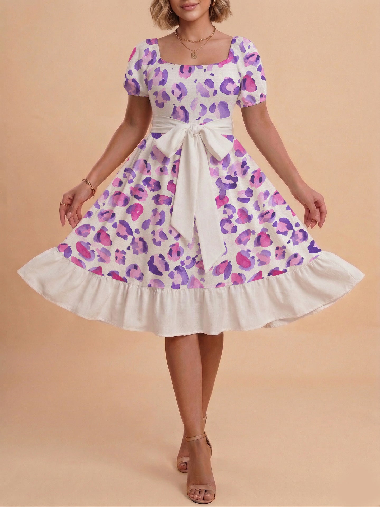 Damen Sommerliches Blumenkleid mit taillierbarem Gürtel und voluminösen Ärmeln