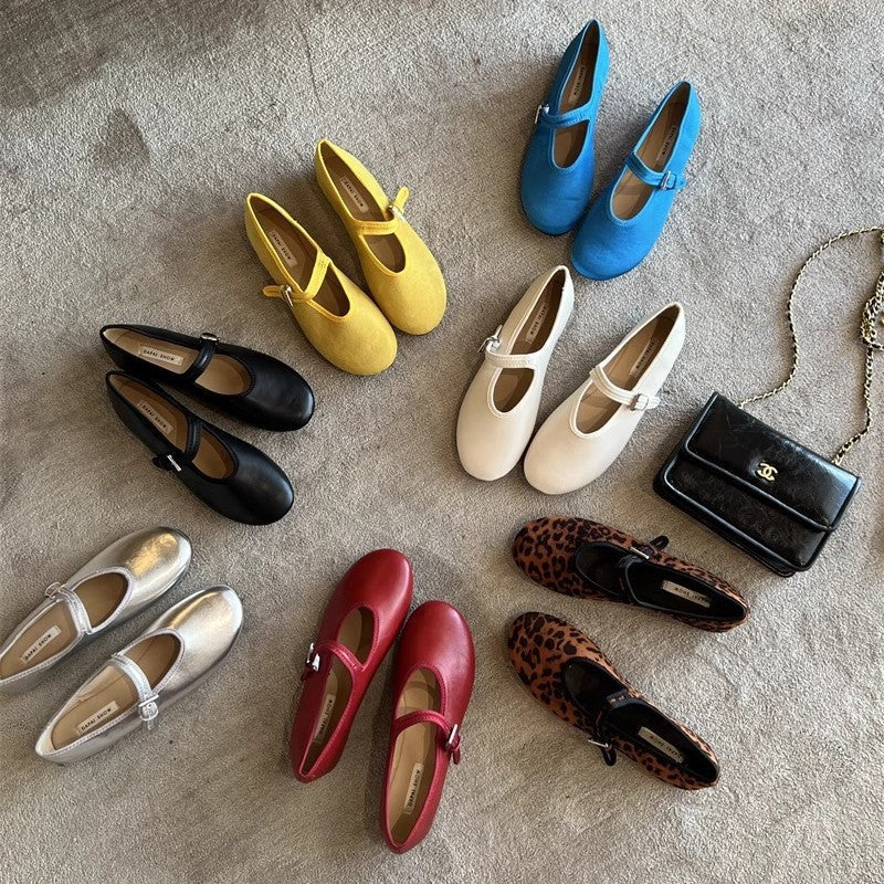 Damen modische Mary Janes mit verstellbarem Riemen und glänzender Oberfläche