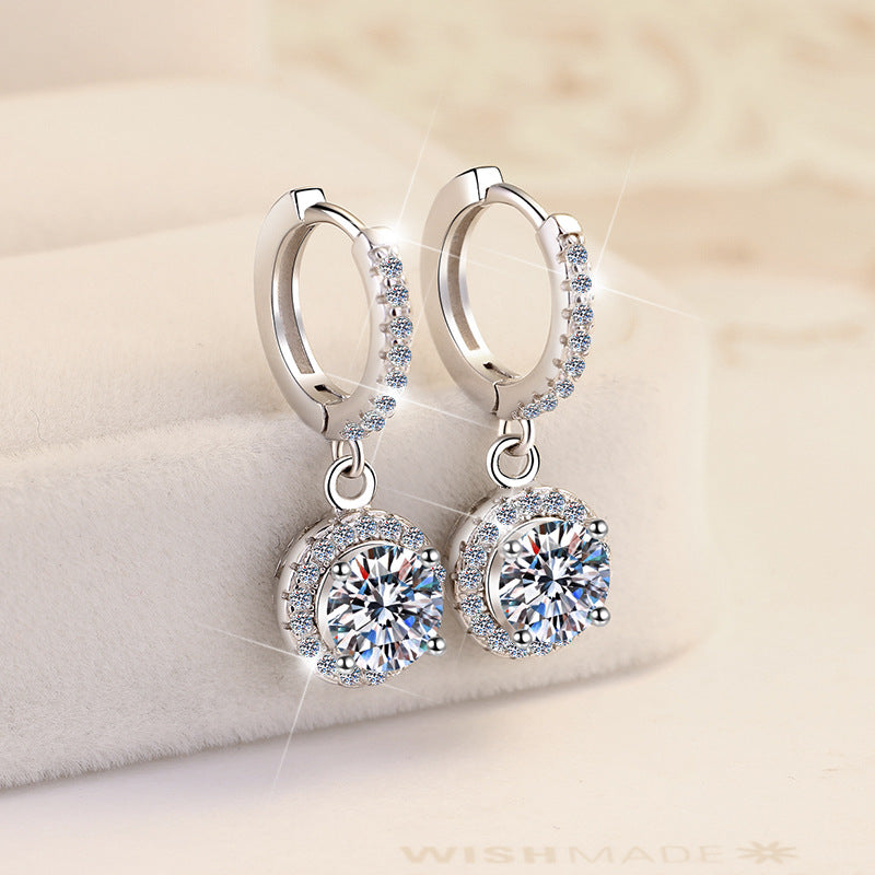Damenohrringe mit funkelnden Kristallen und elegantem Clip-Design Shop Nory