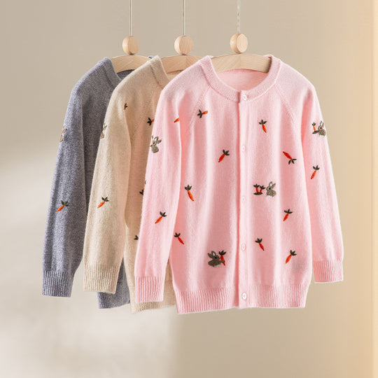 Damen Geknöpfte Feinstrick‑Cardigan mit Hasen‑ und Karottenstickerei Shop Nory