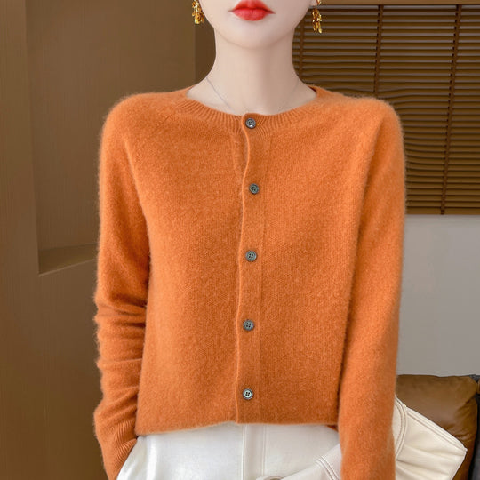 Damen Kuscheliger Kurzcardigan aus Mohair‑Mix mit feiner Schurwollstruktur und Perlmuttknopfleiste Shop Nory