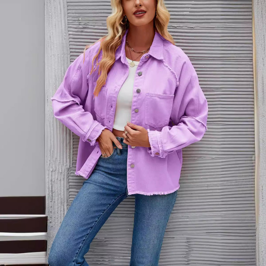 Damen Denimjacke mit lässigem Schnitt und fransigen Details