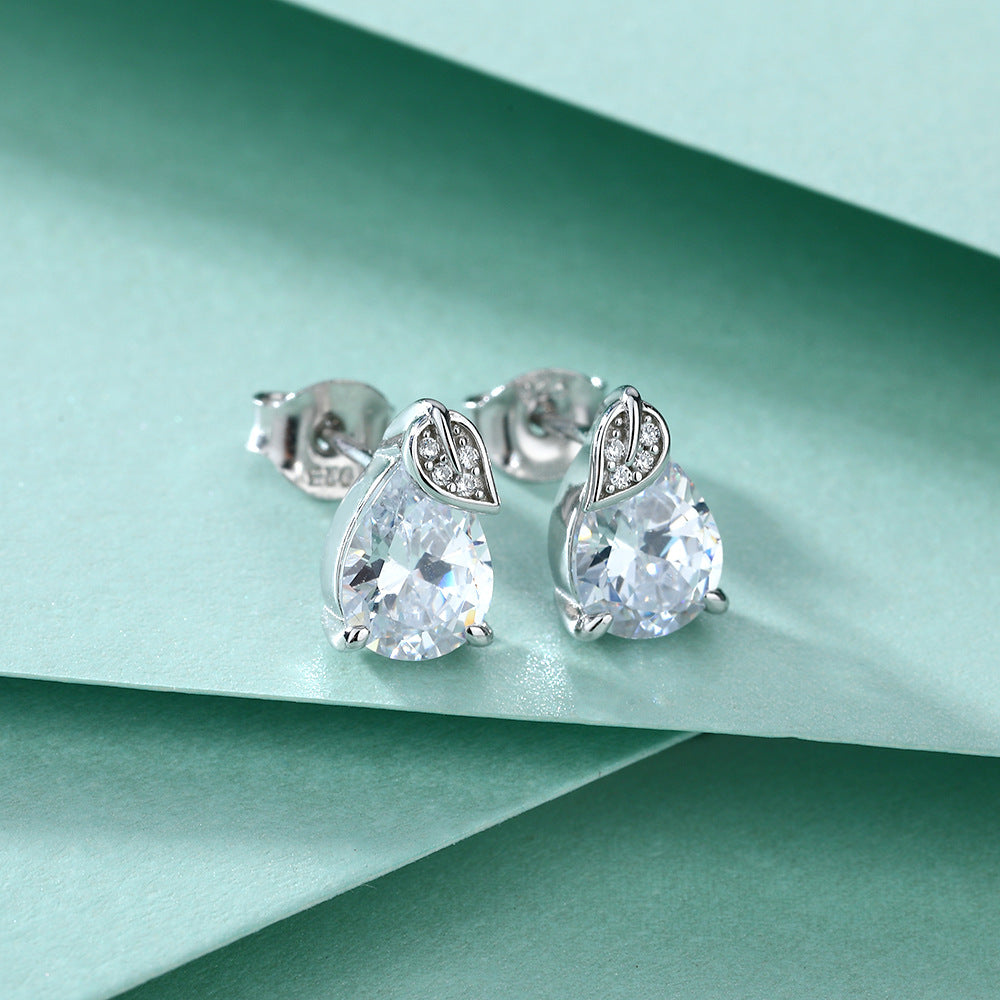 Damen Ohrringe mit tropfenförmigem Zirkonia und eleganter Blattform Shop Nory