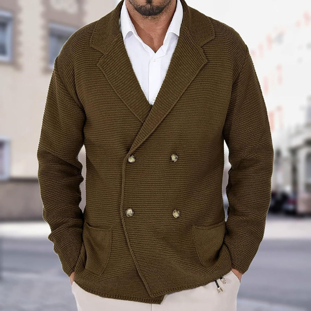 Herren Strickjacke mit doppelter Knopfleiste und modernen Taschen