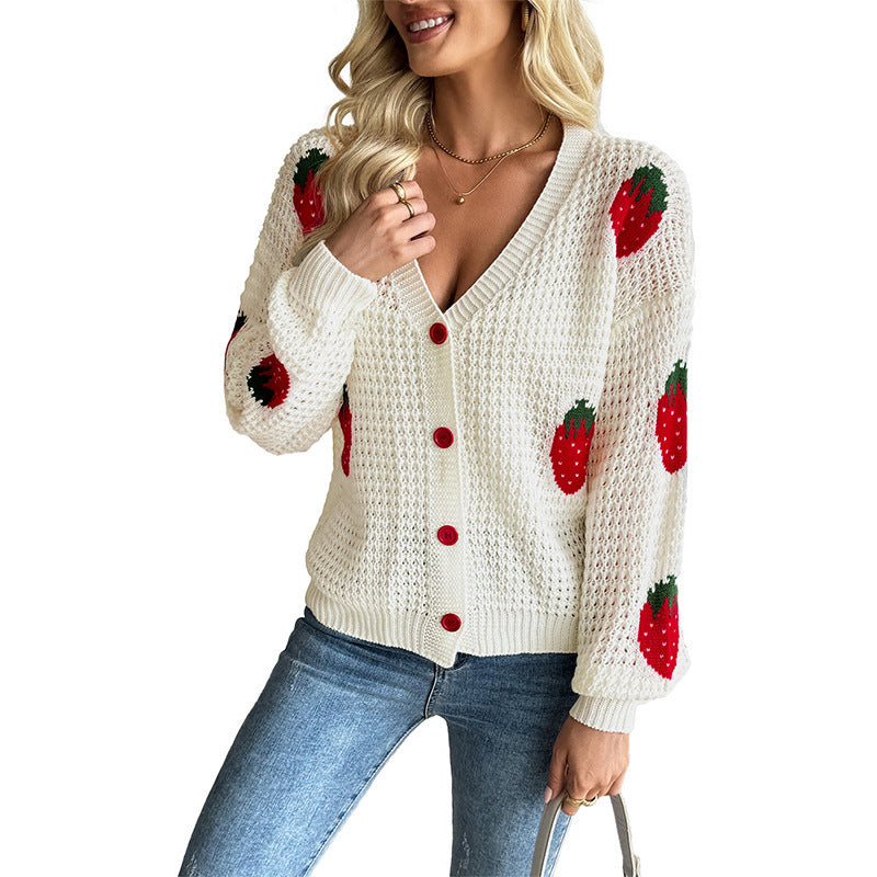 Damen Strickjacke mit Erdbeerintarsien, V-Ausschnitt und kurzem kastigen Schnitt Shop Nory
