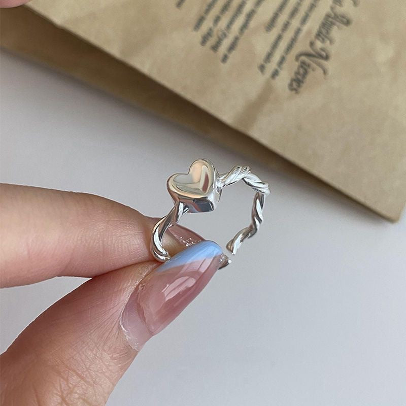 Damen Ring mit verspieltem Herzdesign und eleganten Details Shop Nory