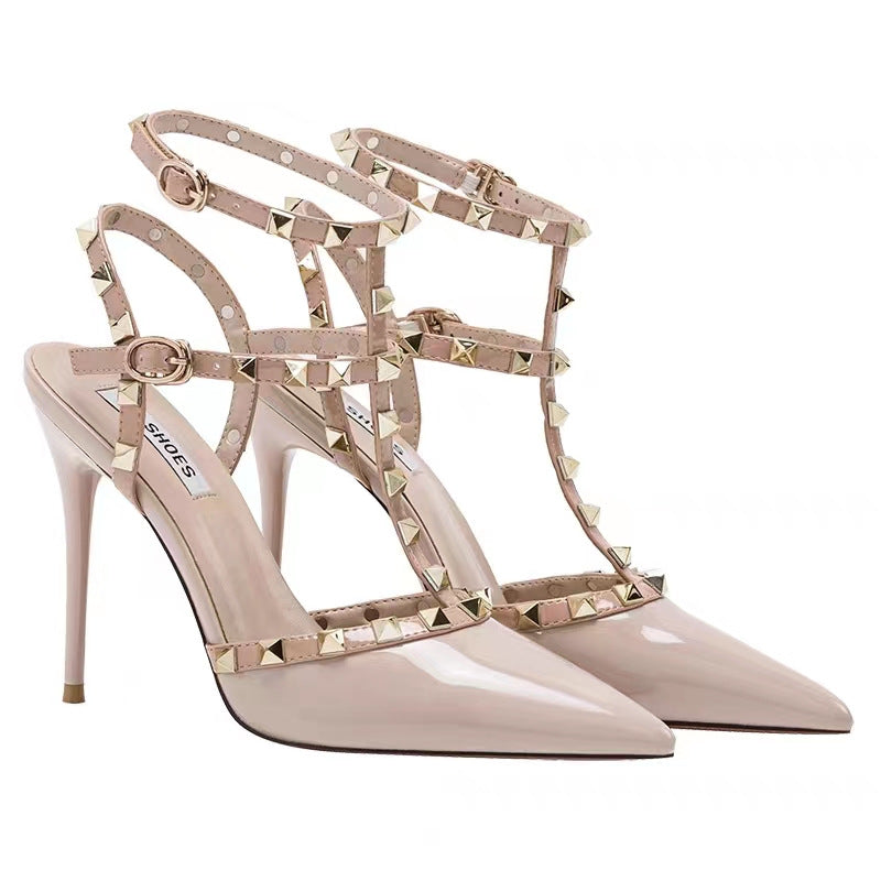 Damen Spitzen T-Strap Stiletto-Sandalette mit Pyramidnieten und verstellbarem Knöchelriemen Shop Nory