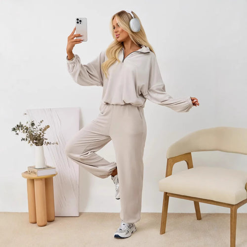 Damen samtiges zweiteiliges Lounge-Set mit Kapuzen-Halbzip und elastischer Bundhose Shop Nory