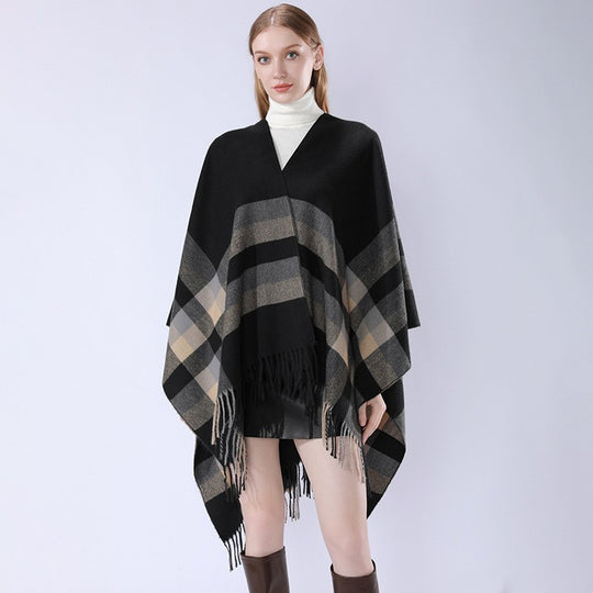 Damen Grobgewebte Cape‑Ruana im Oversize mit verlaufendem Karomuster und Fransensaum Shop Nory