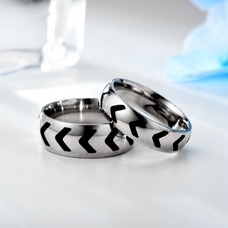 Herren Ring mit modernem Design und markanter Oberflächenstruktur Shop Nory