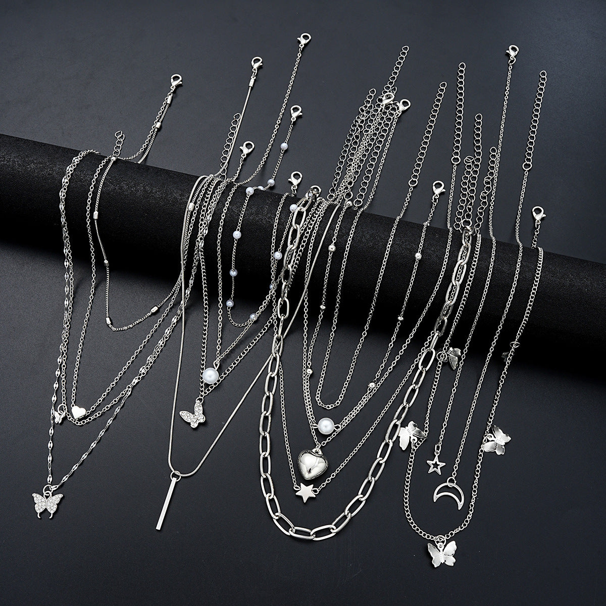Damen Halsketten-Set mit vielfältigen Anhängern und modernen Designs Shop Nory