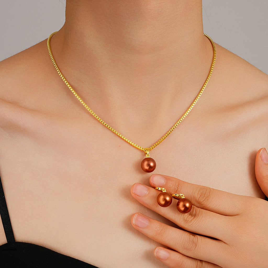 Damen Halskette mit eleganten Perlen und feinen Details Shop Nory
