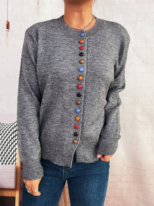Damen stilvolle Strickjacke mit bunten Knöpfen