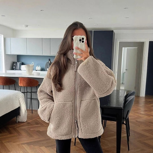 Damen Oversize Teddy-Fleece Jacke mit Reißverschluss und Stehkragen Shop Nory