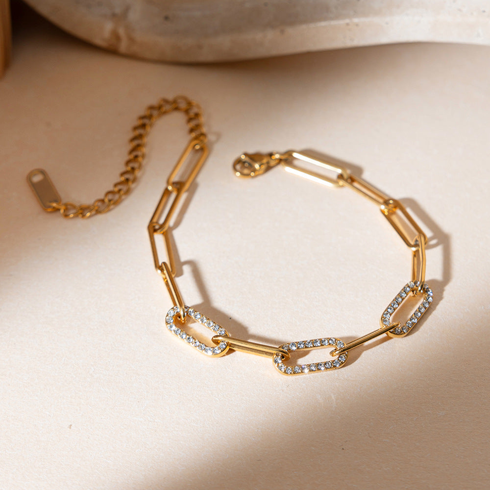 Damen Armband mit elegantem Kettendesign und funkelnden Zirkonia Shop Nory