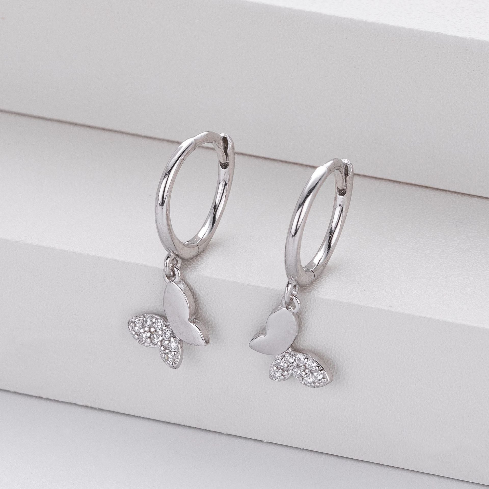 Damen Ohrringe mit funkelnden Schmetterlingsanhängern aus hochwertigem 925 Sterling Silber Shop Nory