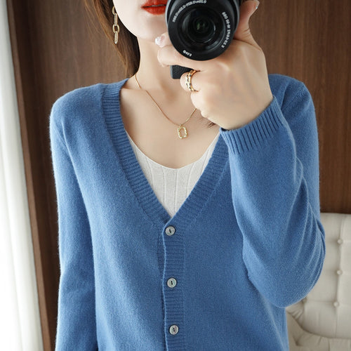 Damen Leichter V‑Ausschnitt-Cardigan aus Kaschmir‑Mix mit feiner Rippkante Shop Nory