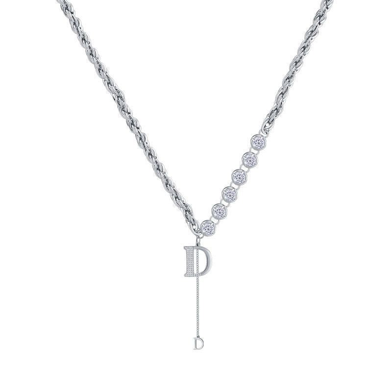 Damen Halskette mit funkelnden Zirkonia und eleganter D-Anhänger Shop Nory