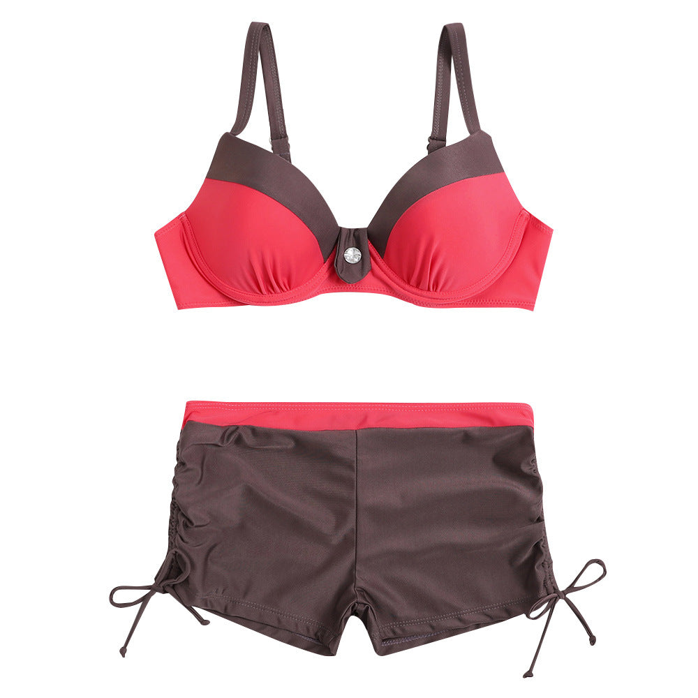 Damen Sportlicher Bikini mit elegantem Bustier und hochgeschnittenen Shorts