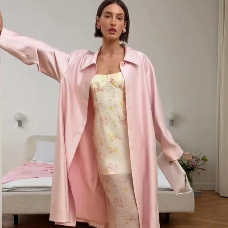 Damen leichter satinähnlicher Longmantel im Oversize-Schnitt mit weitem Revers Shop Nory