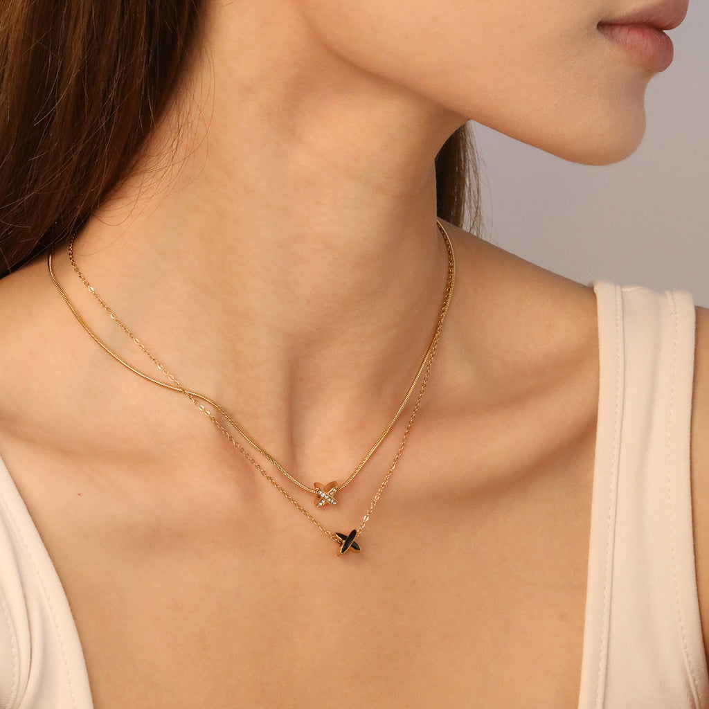 Damen elegante Halskette mit funkelndem Kreuzanhänger aus hochwertigem Edelstahl Shop Nory