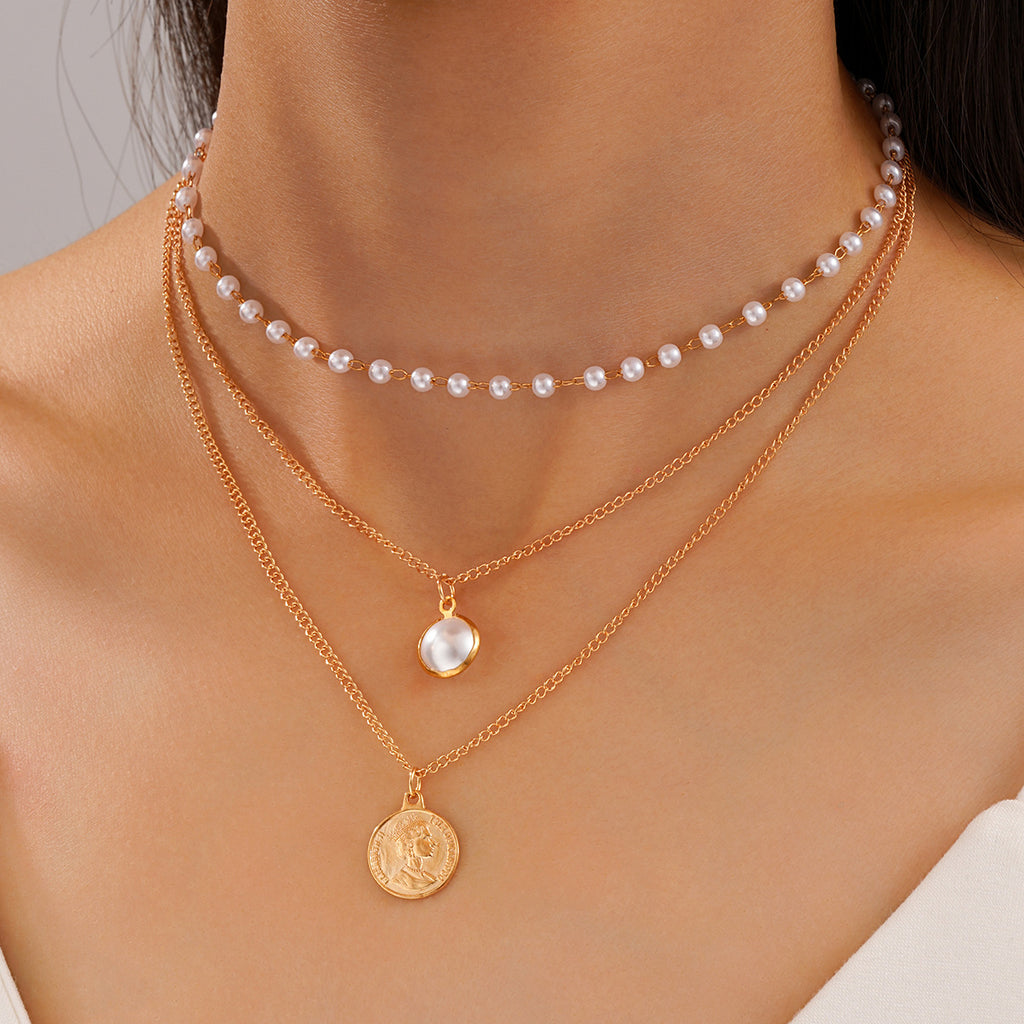 Damen Halskette mit mehrlagigem Perlen- und Anhängerdesign Shop Nory
