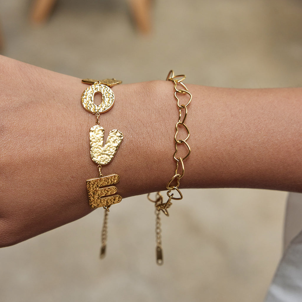 Damen Lifestyle-Armband mit einzigartiger "Love"-Gravur aus hochwertigem Edelstahl Shop Nory