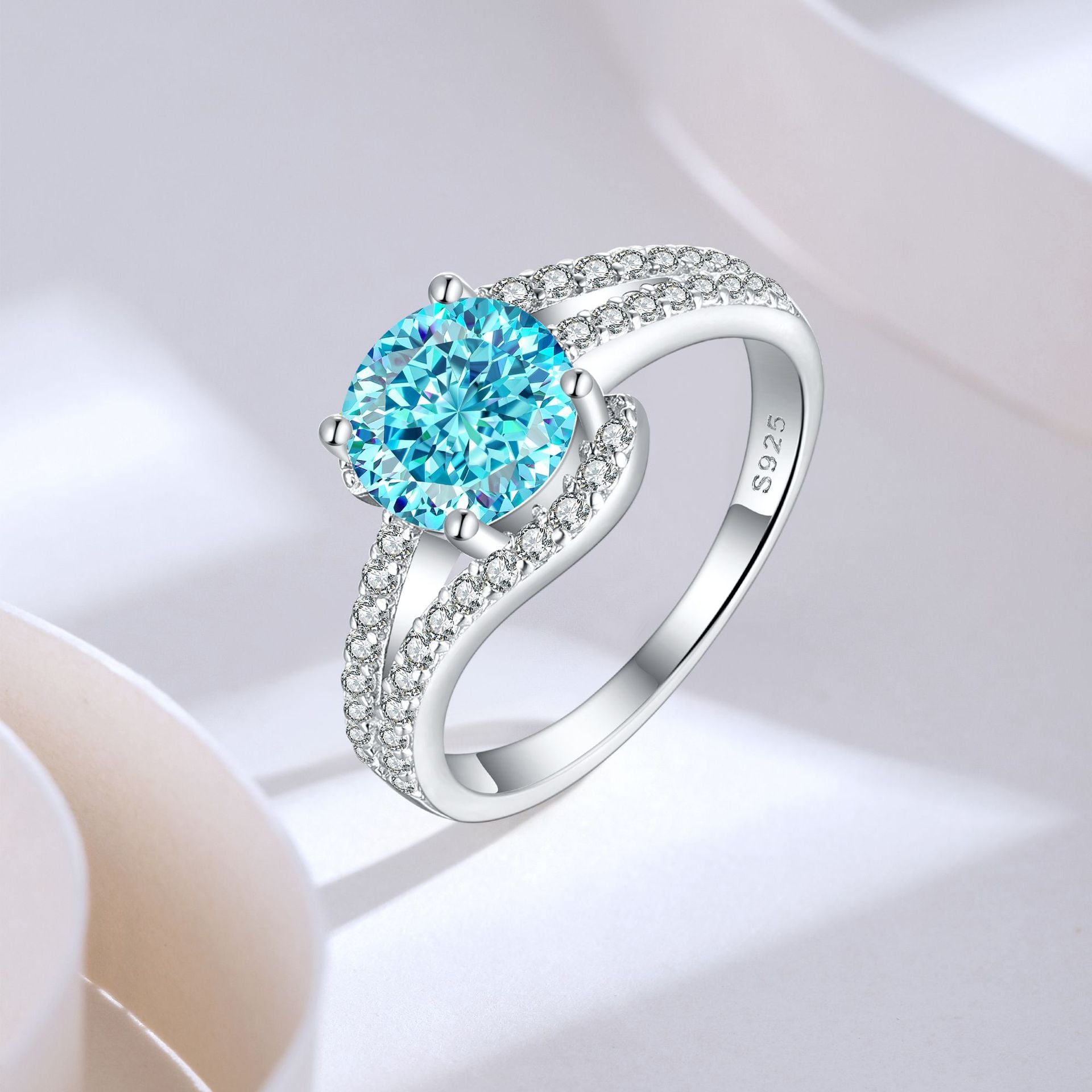 Damen Eleganter Ring mit funkelndem Zirkonia-Besatz Shop Nory