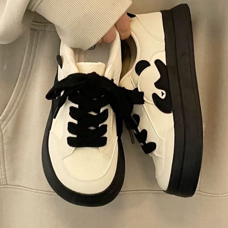 Damen Plateau-Sneaker mit auffälliger Tierapplikation und gepolstertem Komfortkragen Shop Nory