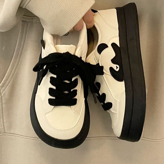 Damen Plateau-Sneaker mit auffälliger Tierapplikation und gepolstertem Komfortkragen Shop Nory