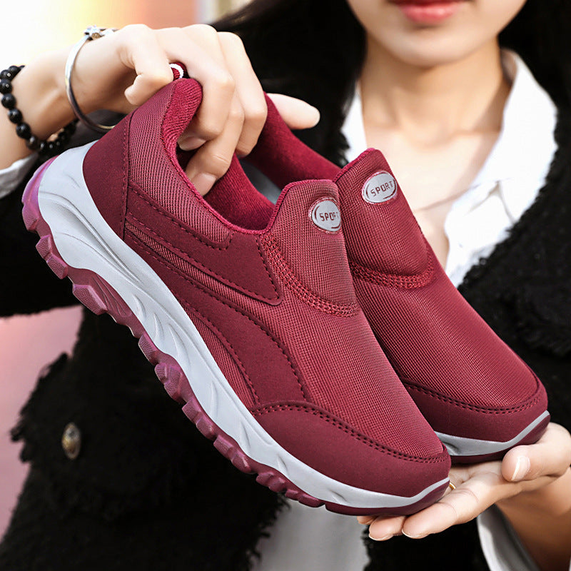 Damen nan leichter Slip-On Walkingsneaker mit elastischem Einstieg, gepolstertem Memory-Fußbett und profilierter rutschfester Laufsohle Shop Nory