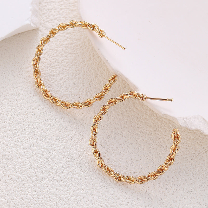 Damen Zarte und elegante Creolen aus hochwertigem Material Shop Nory
