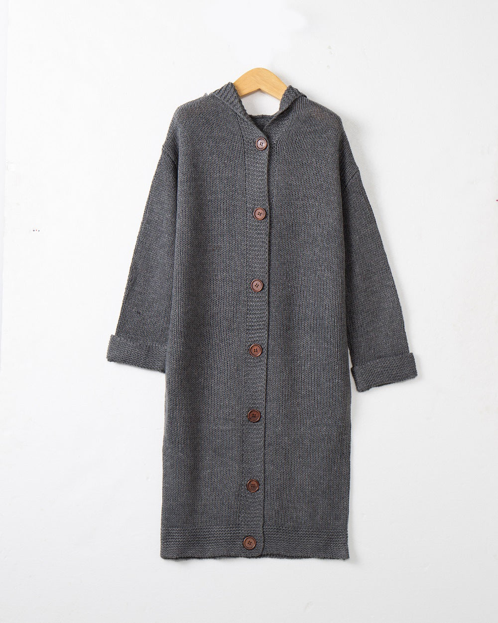 Damen Kapuzen-Longcardigan aus mitteldickem Rippstrick mit durchgehender Knopfleiste und lockerem Oversize-Schnitt Shop Nory