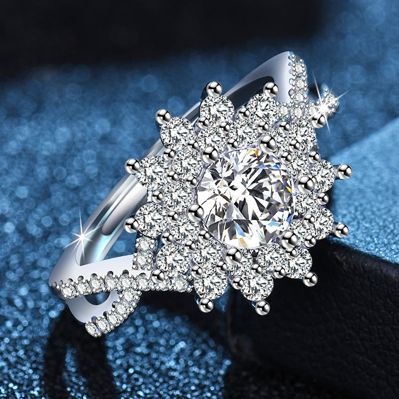 Damen Funkelnder Zirkonia-Blumenring mit kunstvollem Design Shop Nory