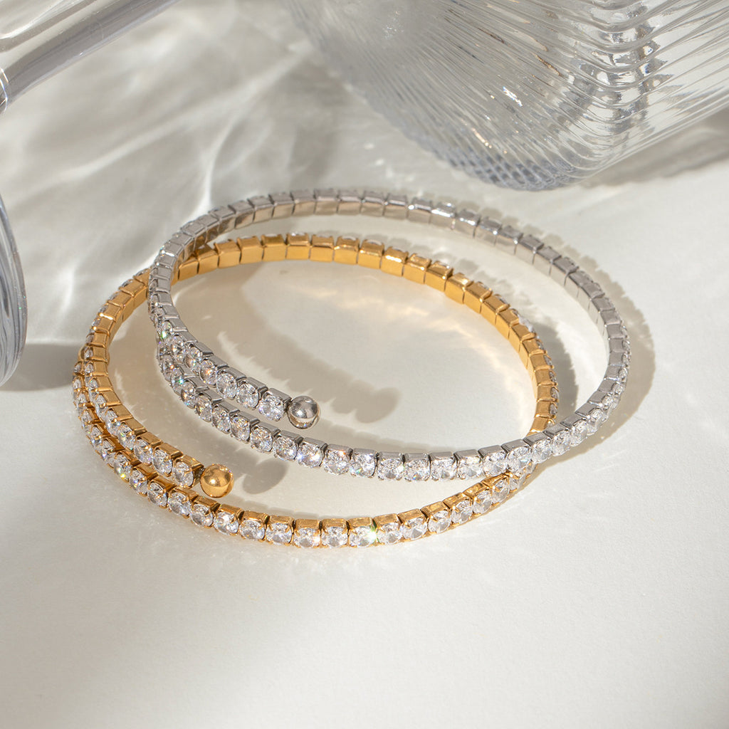Damen Armband mit funkelnden Zirkonia und verstellbarem Design Shop Nory