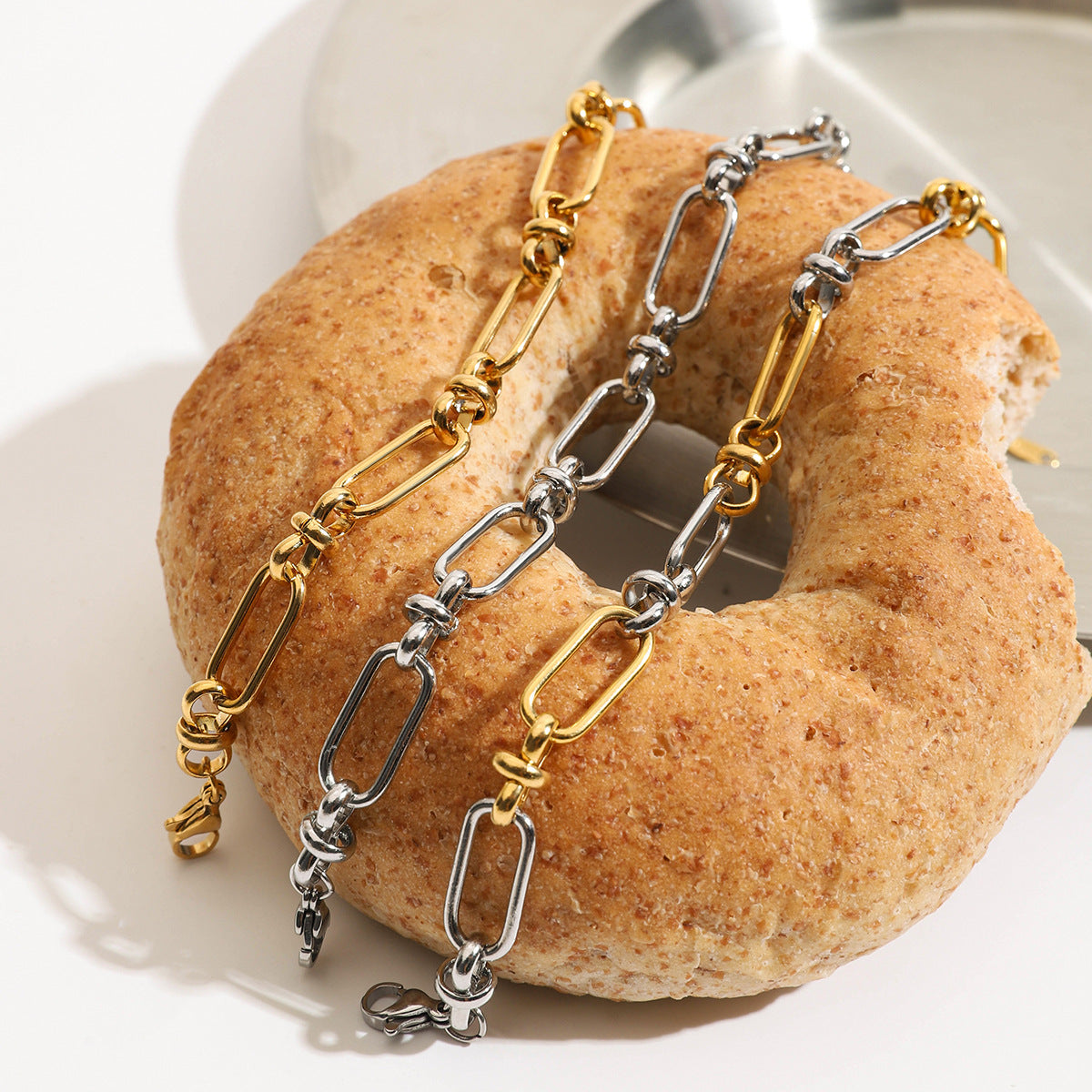 Damen Elegantes und zeitloses Armband mit modernem Gliederdesign Shop Nory
