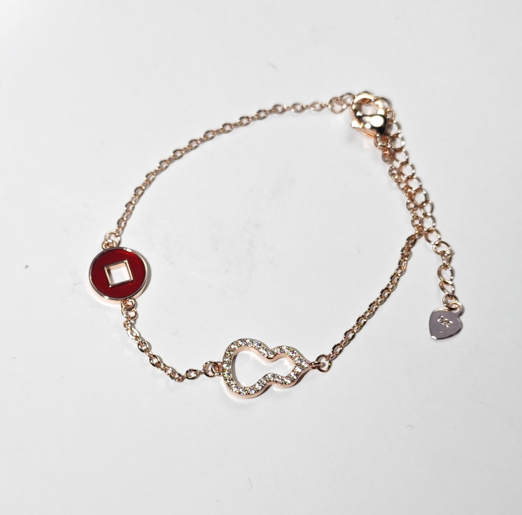 Damen Armband mit einzigartigen geometrischen Anhängern und funkelnden Zirkonia Shop Nory