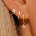 Damen Ohrstecker-Set mit funkelnden Kristallen und floralem Design Shop Nory