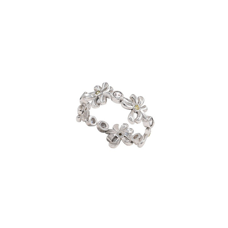 Damenring mit floralen Akzenten und filigranem Design Shop Nory