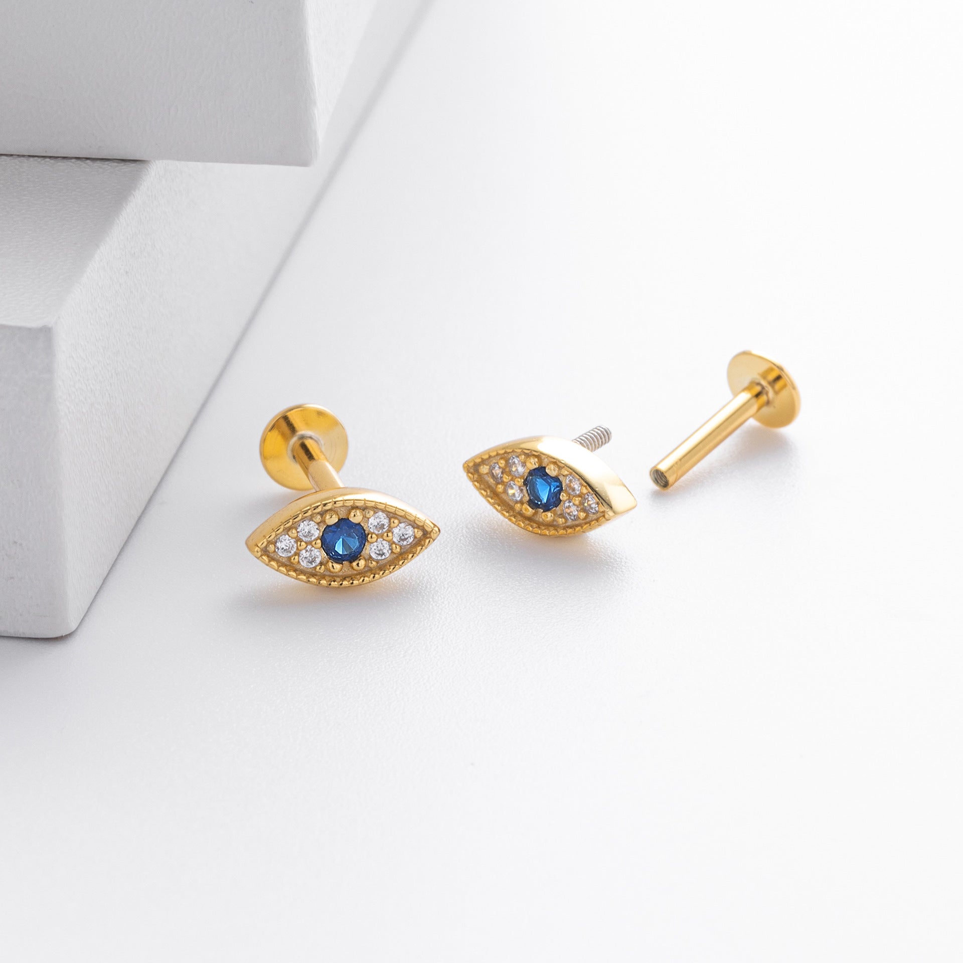 Damen Ohrstecker im eleganten Augendesign aus hochwertigem 925 Sterling Silber mit Zirkonbesatz Shop Nory